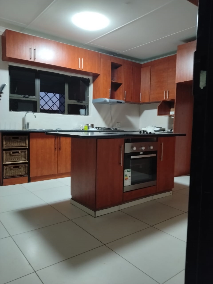 5 Bedroom Property for Sale in Flamwood North West